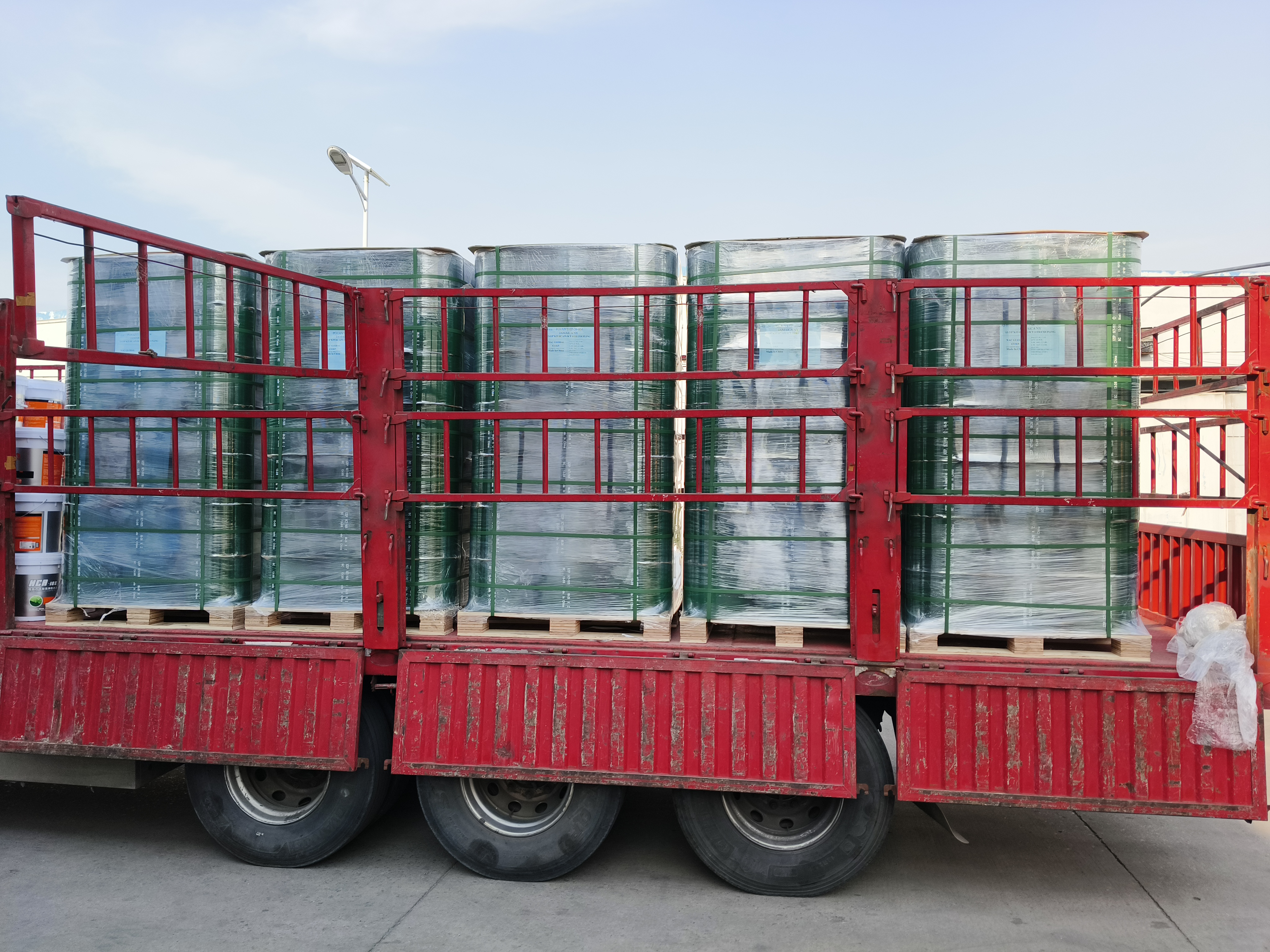 Good news！Ten pallets of 13-3/8 K55 BTC API casing couplings finished shipment today.